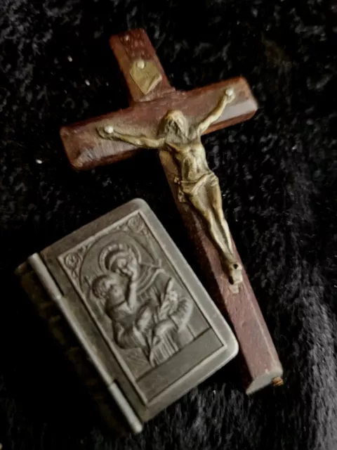 Antique Religious Metal Hinged Case Crucifix / Jesus On Cross 2