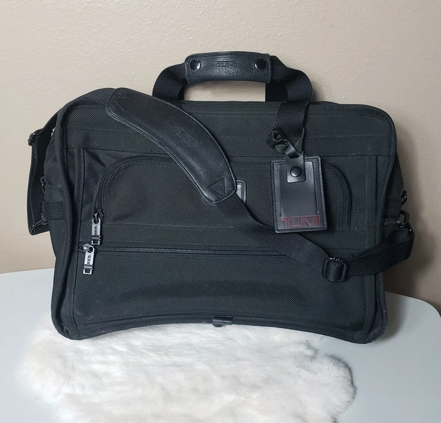 Tumi 225D3 Black Carry-on Travel Overnight Bag Case with Shoulder Strap-17x13x8"