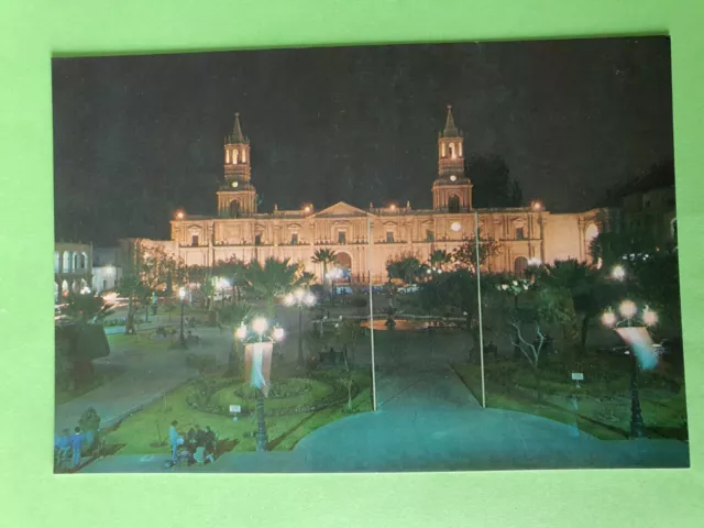 Carte Postale de Pérou GF 1998 vue nocturne de la Cathédrale