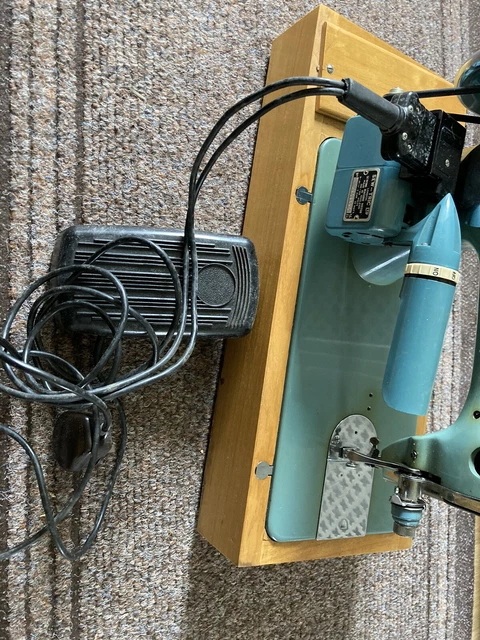 VINTAGE ELECTRIC SEWING Machine Alfa for Restoration or Spares $18.77