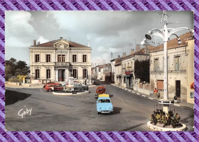 Postcard - SAUJON - L'Hotel de ville (cpa format)