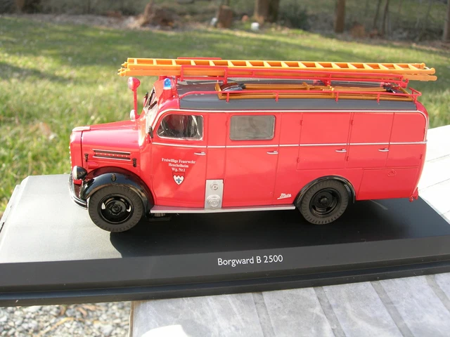 Schuco SB 1/43 - Mercedes L319 Grande Echelle DL18 Pompiers