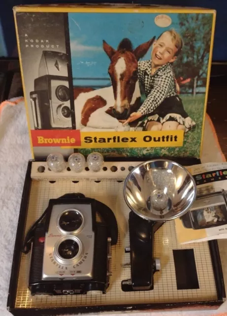 Vintage Kodak Brownie Starflex Outfit Camera Kodalite Midget Flash Bulb 127 Film