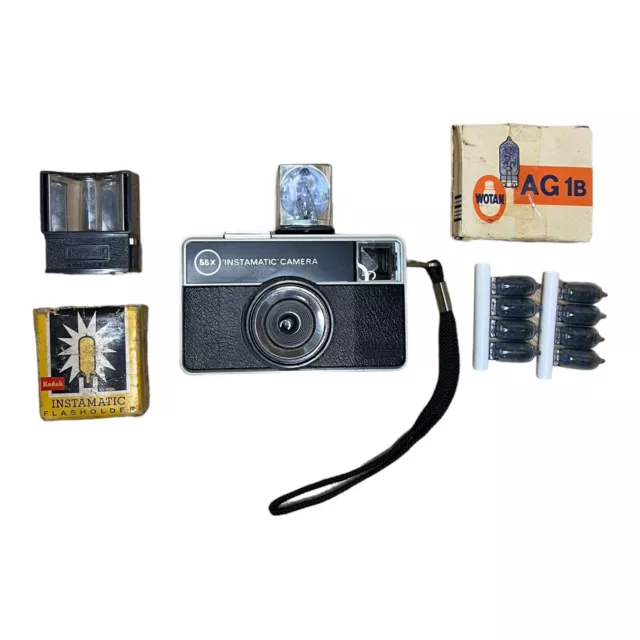 Kodak Instamatic Camera 55x With Flash + Extra Bulbs