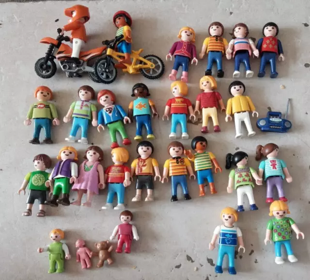 playmobil lot personnages, enfants et bébés et accessoires divers