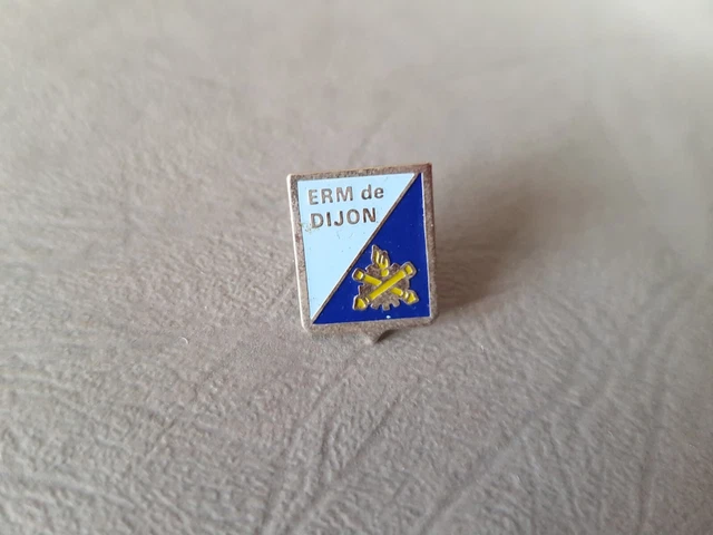 Pin's Pins Pin Badge - ARMEE- MARINE - DCN - PORTE-AVIONS CHARLES DE