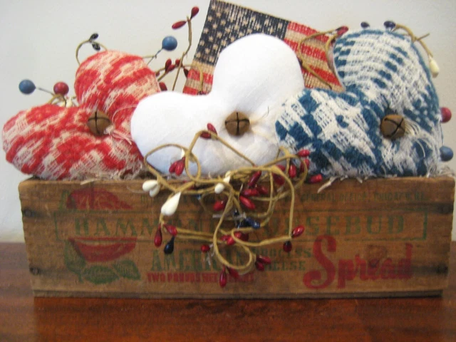 Primitive Patriotic Hearts Centerpiece - Vintage Cheese Box - Antique Coverlets