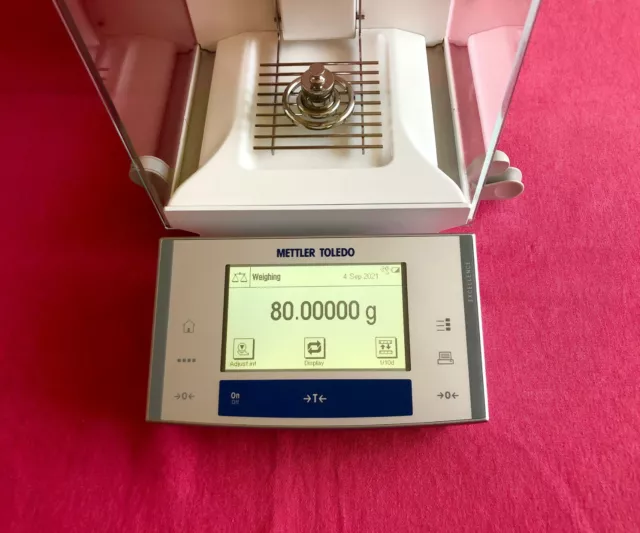 Mettler Toledo XS205 Analytical Balance Scale 80.00000g / 220.0000g 2