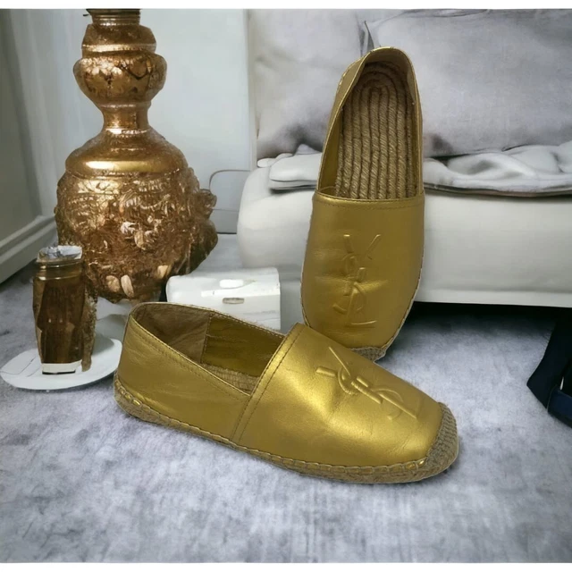 BRAND NEW UNWORN Saint Laurent YSL Espadrilles in Rose Looks Nude