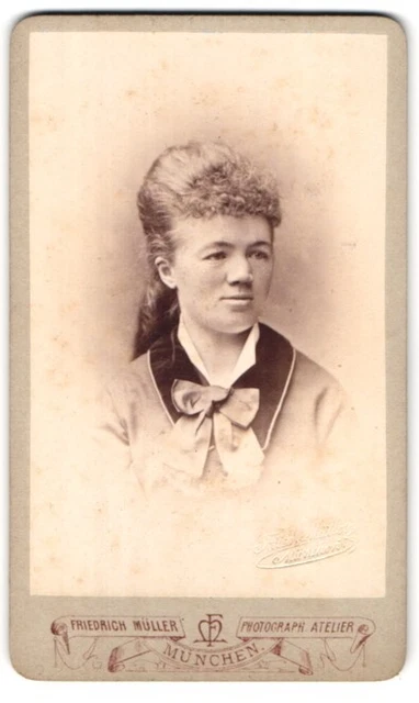 Fotografie Friedrich Müller, München, Kaufingerstrasse 21 /2, Portrait junge Da