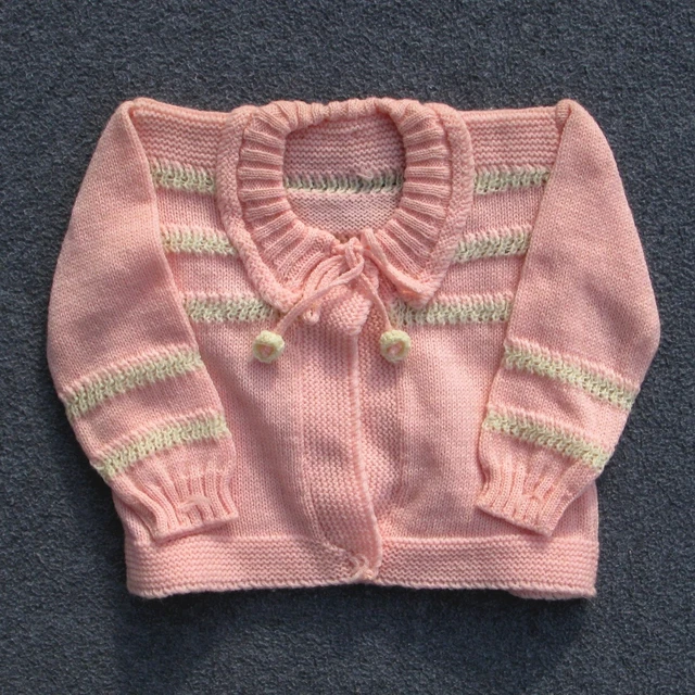 Authentique vintage gilet rose blanc Bébé tricoté ou vêtement de poupée France Authentique vintage gilet rose blanc Bébé tricoté ou vêtement de poupée France