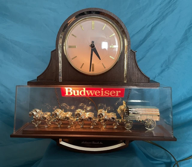 VINTAGE BUDWEISER WORLDS Champion Clydesdale Team Light Up Beer Sign