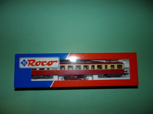 ROCO remorque d'autorail XR ABD DECAUVILLE + éclairage rouge/crème