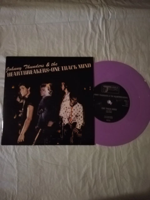 7 HEARTBREAKERS ONE Track Mind / Cant Keep My Eyes 2094137