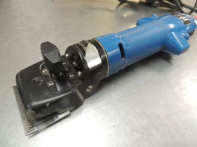 Classic Oster  Clipmaster Variable Speed Clipper - Model 104379