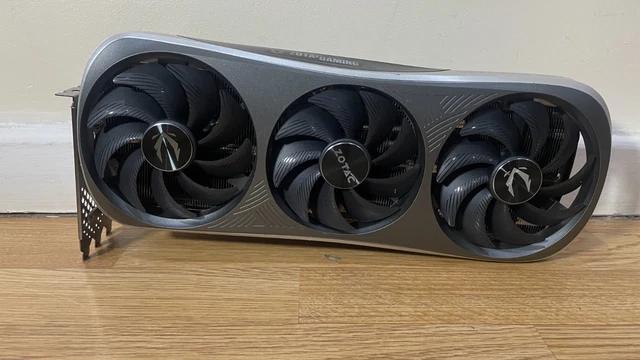 MAJ] La future NVIDIA RTX 4090 Ti Founders Edition passerait à un design en Triple Fan et 4 slots