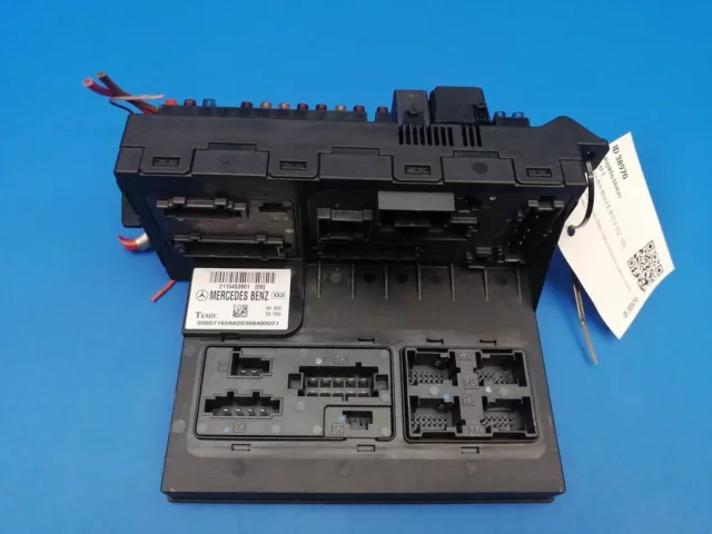 Mercedes-Benz E W211 Diesel Fuse relay box module SAM 2115453901 PUM38970