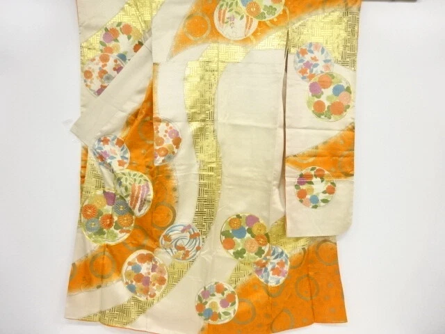 41093# Japanese Kimono / Antique Furisode / Embroidery / Flower Roundel