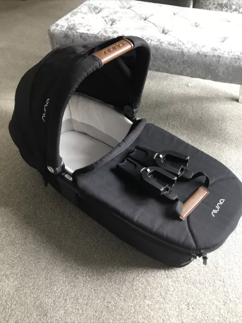 Nuna Triv Next Carrycot mit Adapter...