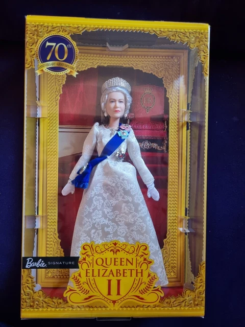 Barbie QUEEN ELIZABETH II 2021 Mattel Platinium JUBILEE reine ang
