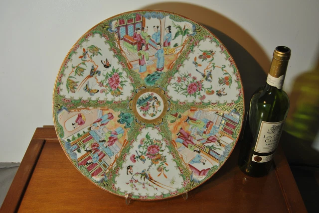 Grand plat chinois ancien 19 siècle XIX porcelaine Chine Canton décor personnage