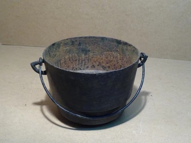 ANCIENNE MARMITE EN fonte pour cheminée, avec son couvercle EUR 15,00 - FR