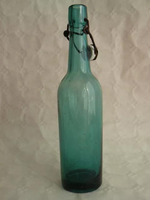 bouteille à limonade ou bière ancienne en verre bleu/vert 62 cl