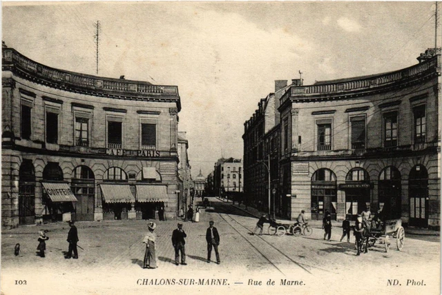 CPA CHALONS-sur-MARNE - Rue de Marne (742299)