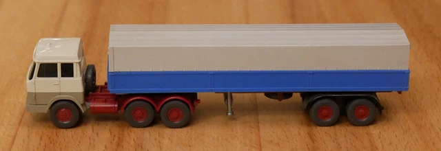 Wiking Mercedes Pritschensattelzug Modell 1:87 – Sammlerstück Azurblau