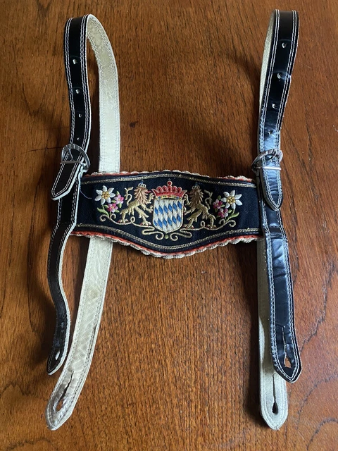 Orecchini in pelle vintage Oktoberfest - ricamati con fiori alpini