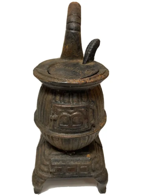 https://www.picclickimg.com/QKAAAOSwhJdhkYfk/Vintage-Small-Miniature-Black-Cast-Iron-Pot-Belly.webp