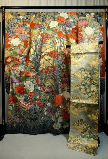 Japanese kimono SILK"FURISODE" with "OBI", Gold, Embroidery,Vintage, 5'5"..3598