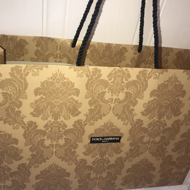 Então é Natal: Dolce & Gabbana invade a Harrods em Londres - | news