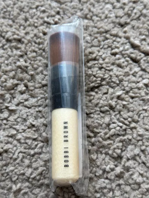 Bobbi Brown Full Coverage Face Brush Travelsize - NEU