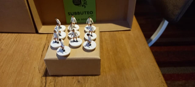 Subbuteo Team Players Heavyweight  Leeds