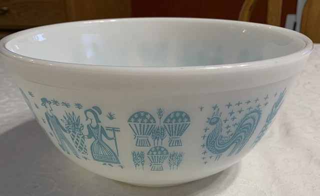 Vintage PYREX White/Turquoise Amish Butterprint Bowl #403 2 1/2 Qt Ovenware