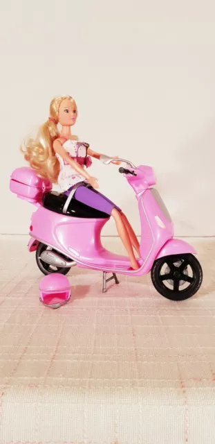 Barbie Simba Steffi Love chic City Scoter Barbie Roller Mofa