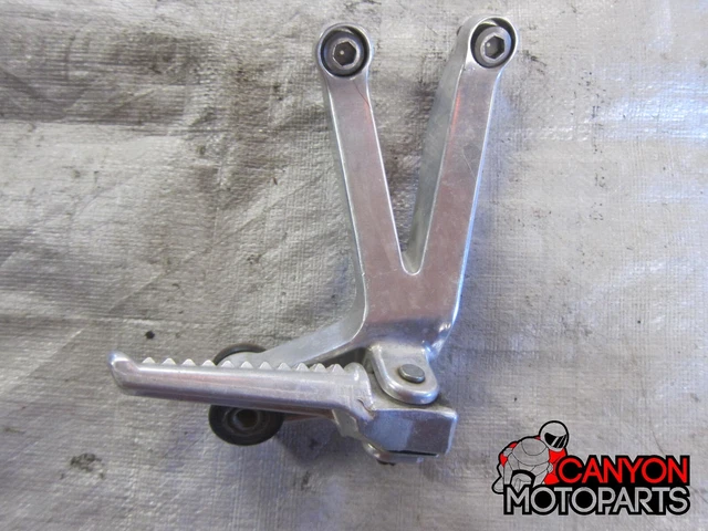 00 01 Honda CBR 929 RR 929RR CBR900RR Right Passenger Rearset Exhaust Hanger