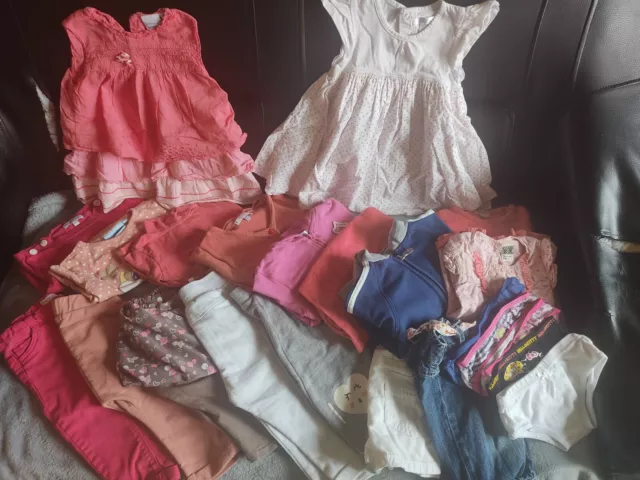 👼🏻 Lot fille 12 mois avec marques (env.20 pièces)