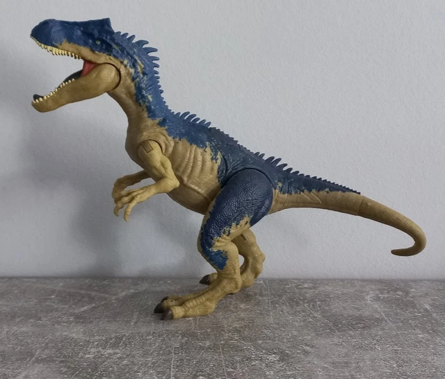 Mattel Jurassic World Meedogenloze Ravage Allosaurus Dinosaurusspeelgoed, Actiefiguur met continue bijtaanval en brulgeluiden, met knop te activeren spikes, HRX51