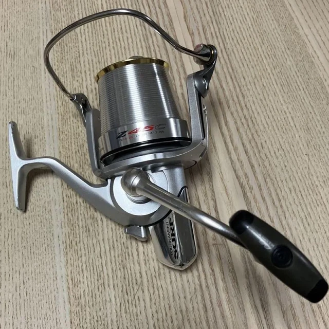 リール TOURNAMENT SURF Z 45 II PE 2-200 Daiwa TOURNAMENT surf Z45 LIMITED EDITION RED edición