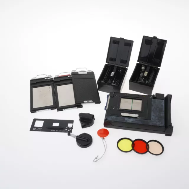 lot of Mamiya items, as per pictures - film inserts and extras