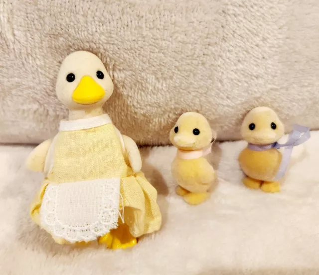 Sylvanian Families/ Calico Critters Duck Family - Pre-owned