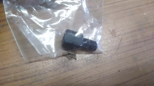 Adaptateur Rétroviseur droit mâle M10/125 pas à droite/femelle M10/125 pas à gau