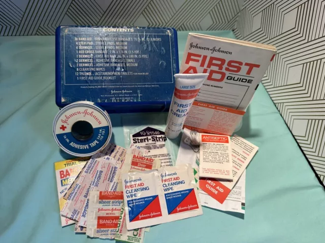 Vintage Johnson & Johnson Auto Travel First Aid Kit- Almost Complete 3