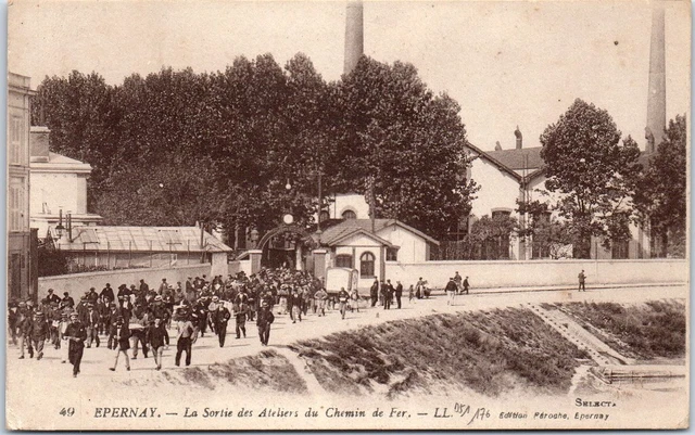 51 EPERNAY - the exit of the railway workshops