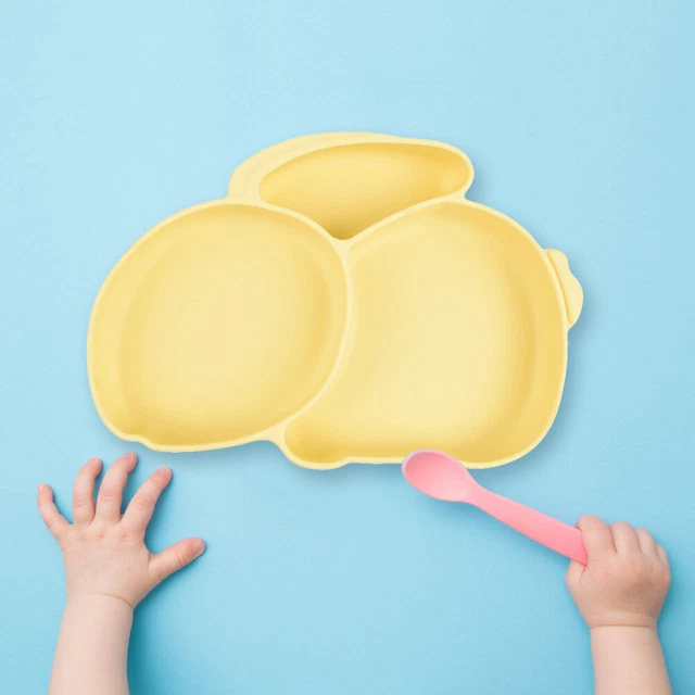 Cartoon Children Dishes Cute Silicone Baby Feeding Dishes Baby Cutlery (Yellow)