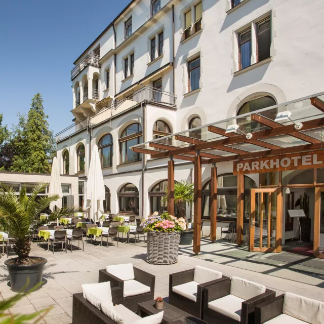 4 Tage Erholung mit Wellness  im 4* Parkhotel, Therme & Saunaland für 2 inkl. 3