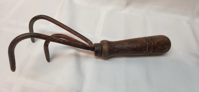 Antique Vintage 10” Hand Garden Cultivator Claw Rake Wood Handle Old Farm Tool