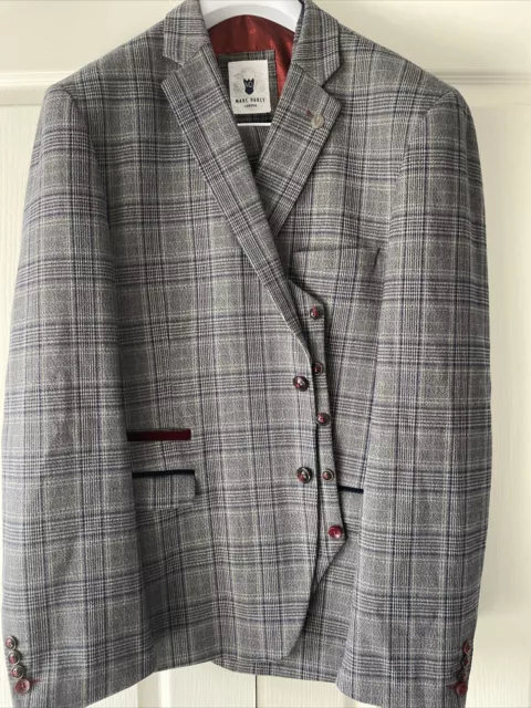 Marc Darcy Enzo Grey Check 3 Pc Suit 48 Reg